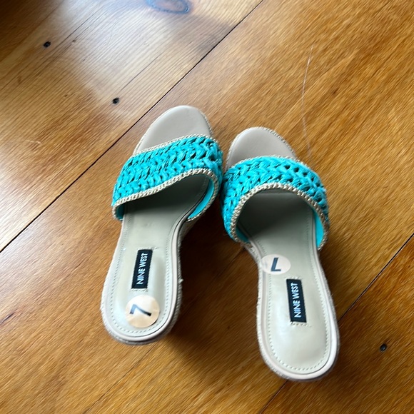 Steve Madden Wedges size 7 like new - Picture 2 of 4